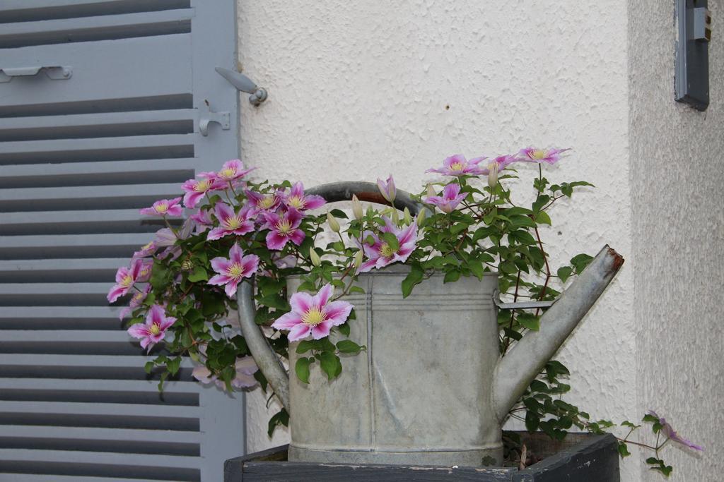 Maison d'hôtes LE LAVOIR Fontaines  Exterior foto